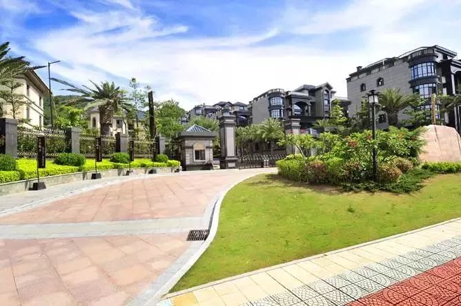 千万豪宅一天卖光,千万级的豪宅1元起拍