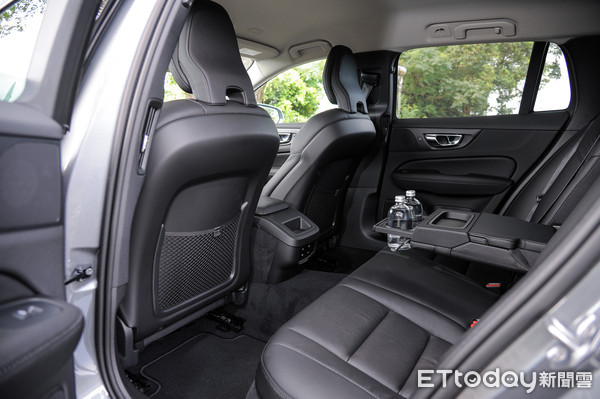 沃尔沃旅行车试驾v60,沃尔沃v60旅行车试驾