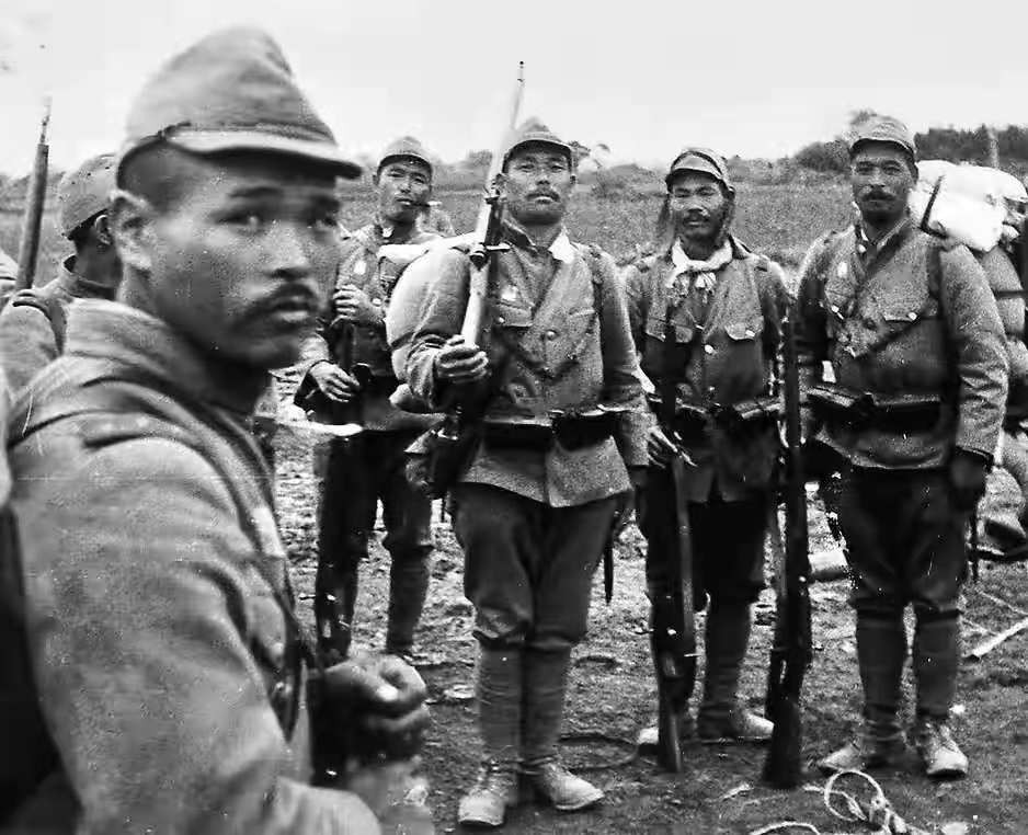 日军少佐对待俘虏的刑具,日军对待俘虏的残暴酷刑