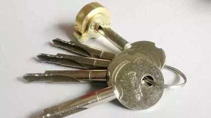 你家的门锁安全吗光明网,你家的防盗门真的防盗吗