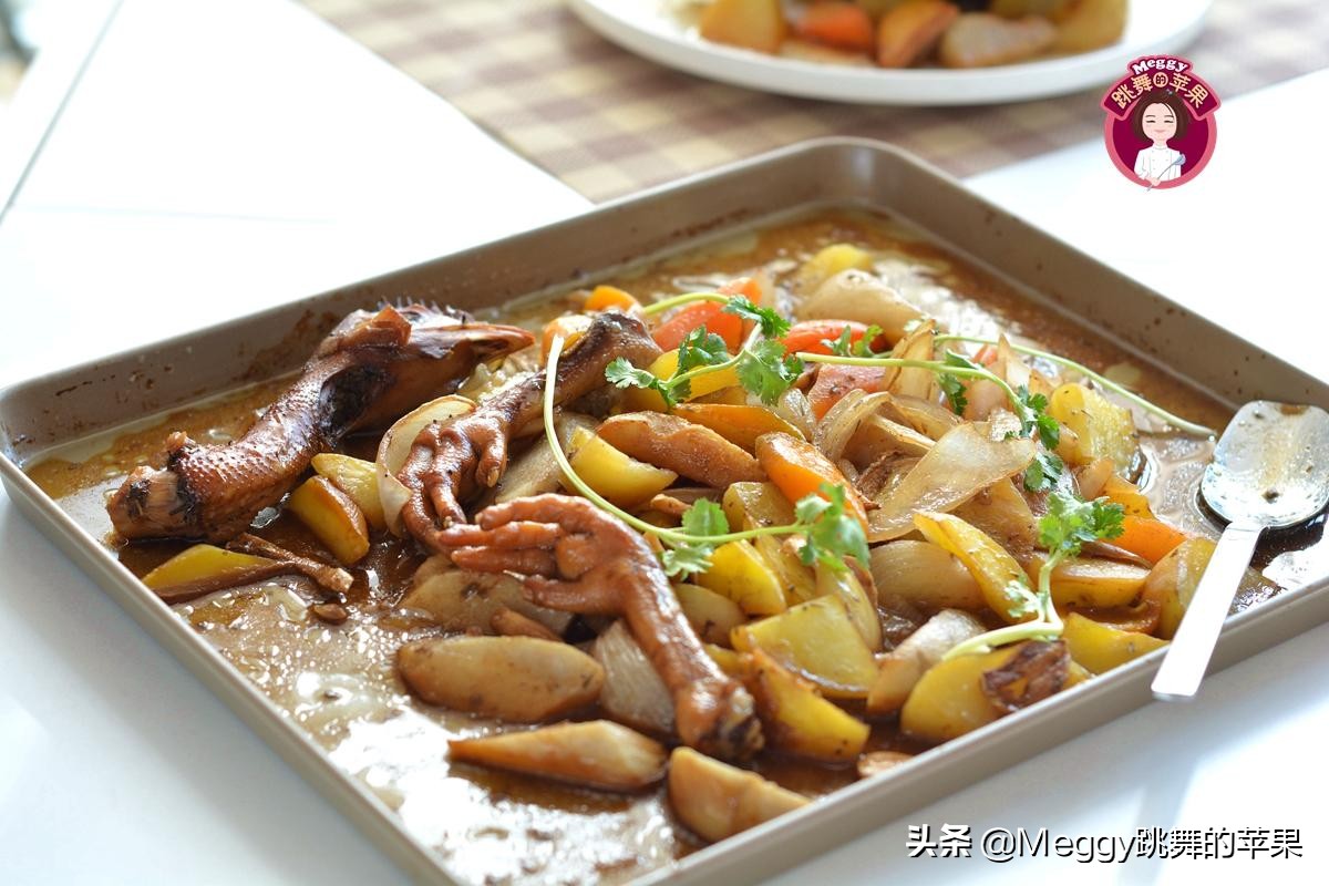 圣诞烤鸡好吃到连骨头都不会放过,圣诞烤鸡最正宗的做法