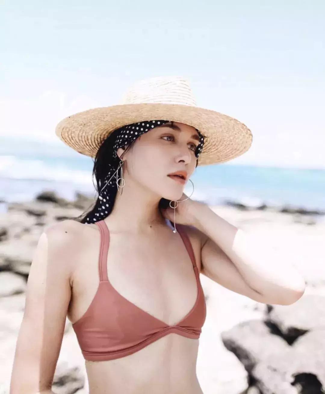 女遮肉泳装怎么穿,泳装女款遮肉保守宽松平价