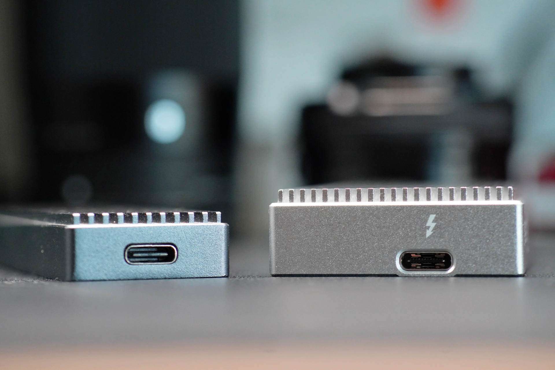 雷电3移动硬盘盒测试,雷电3硬盘盒使用感受