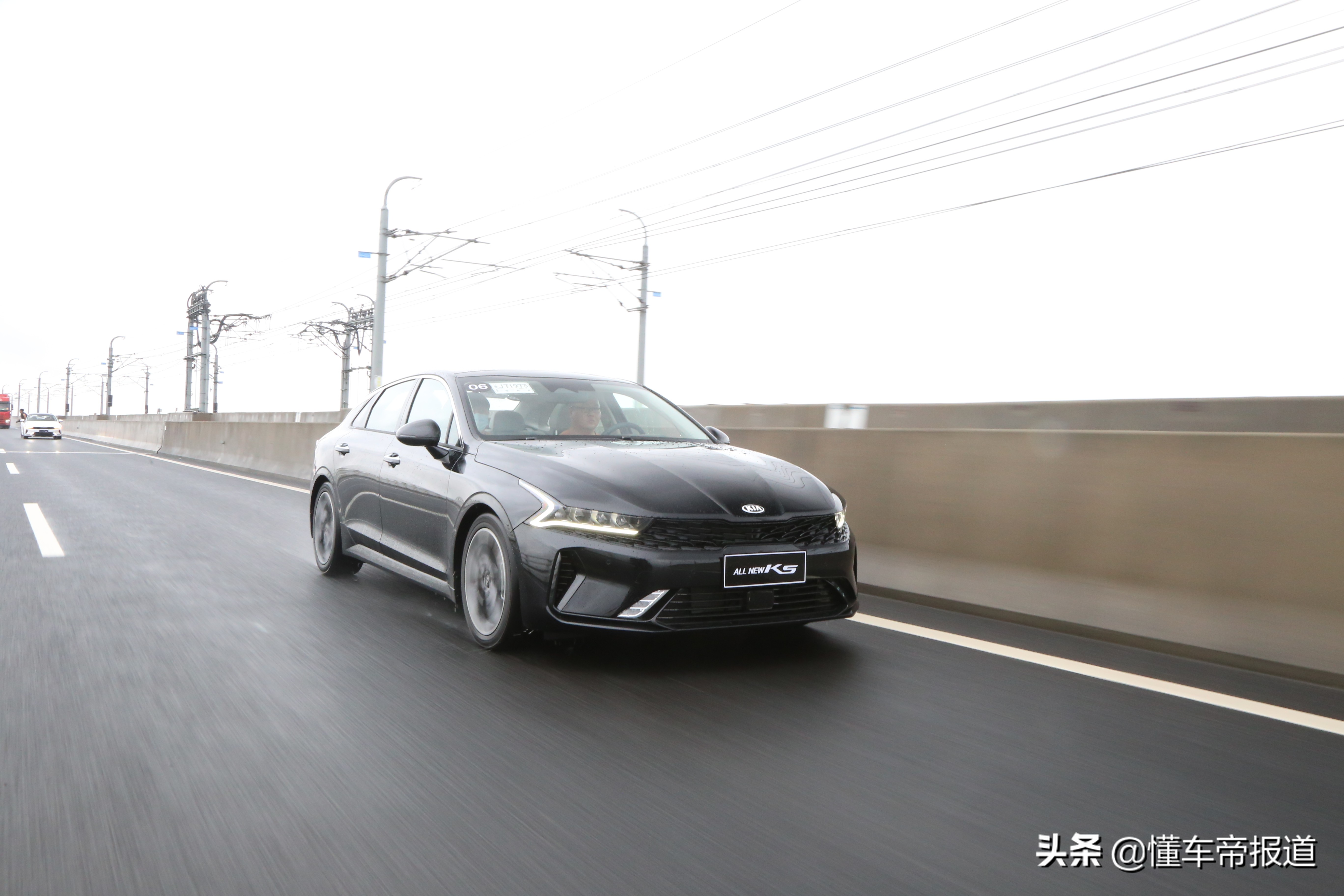 2021款起亚k5凯酷270焕新版,起亚k5凯酷270t豪华版可以入手吗