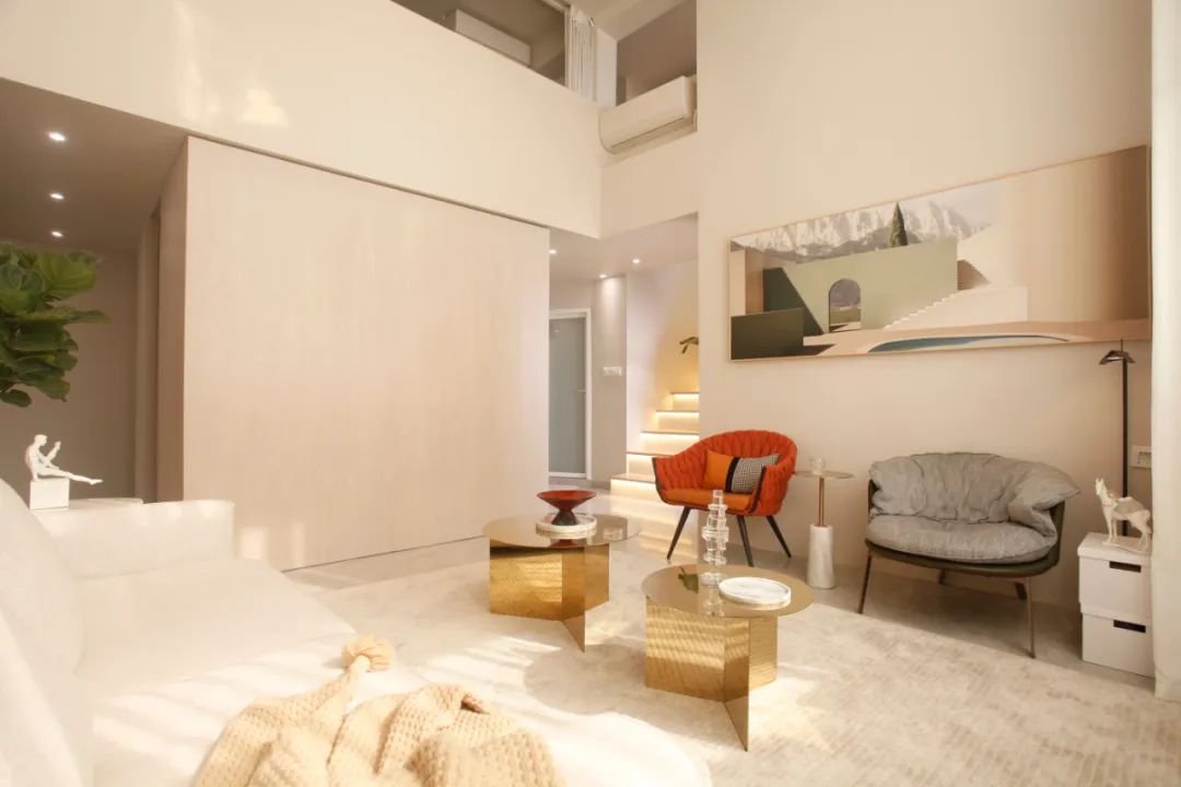 80㎡三口之家，餐厅里种树、可移动儿童房、大浴缸，日子又慢又美