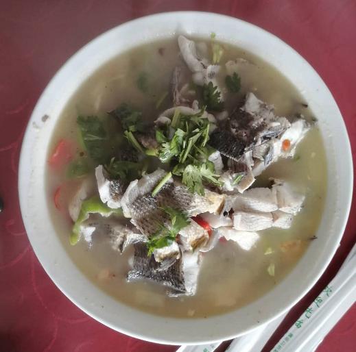 济宁做微山湖鱼最正宗的地方,微山当地人去的鱼馆