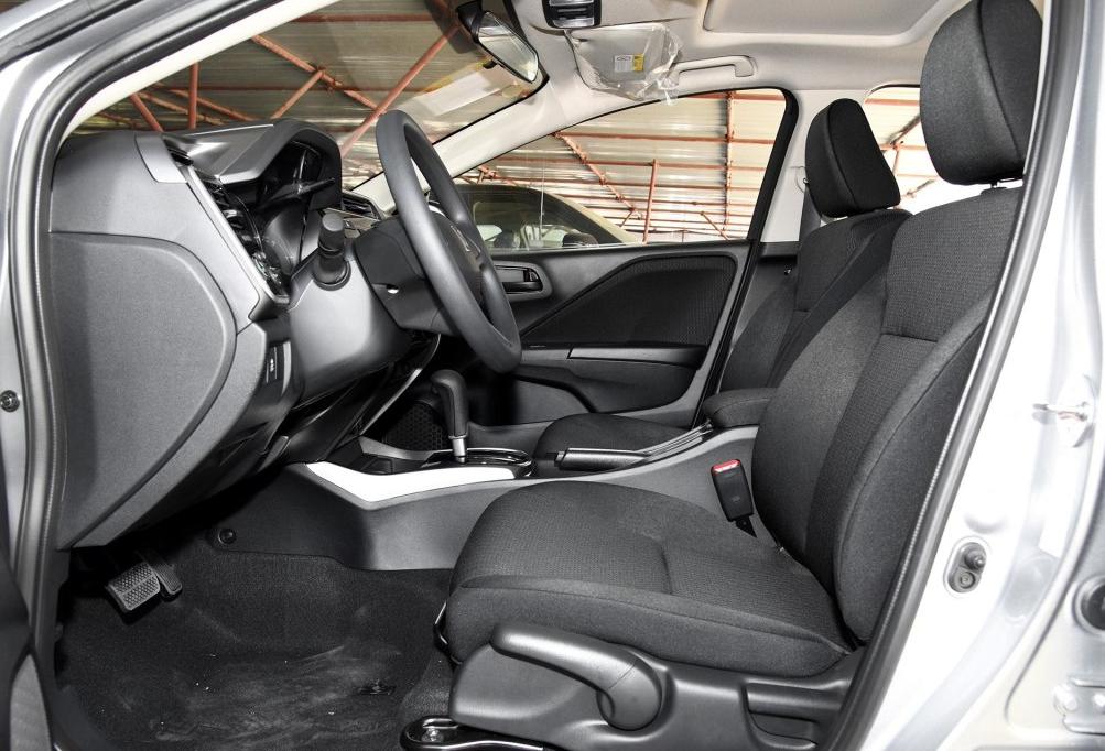 锋范和轩逸百公里加速对比,锋范pk桑塔纳测试