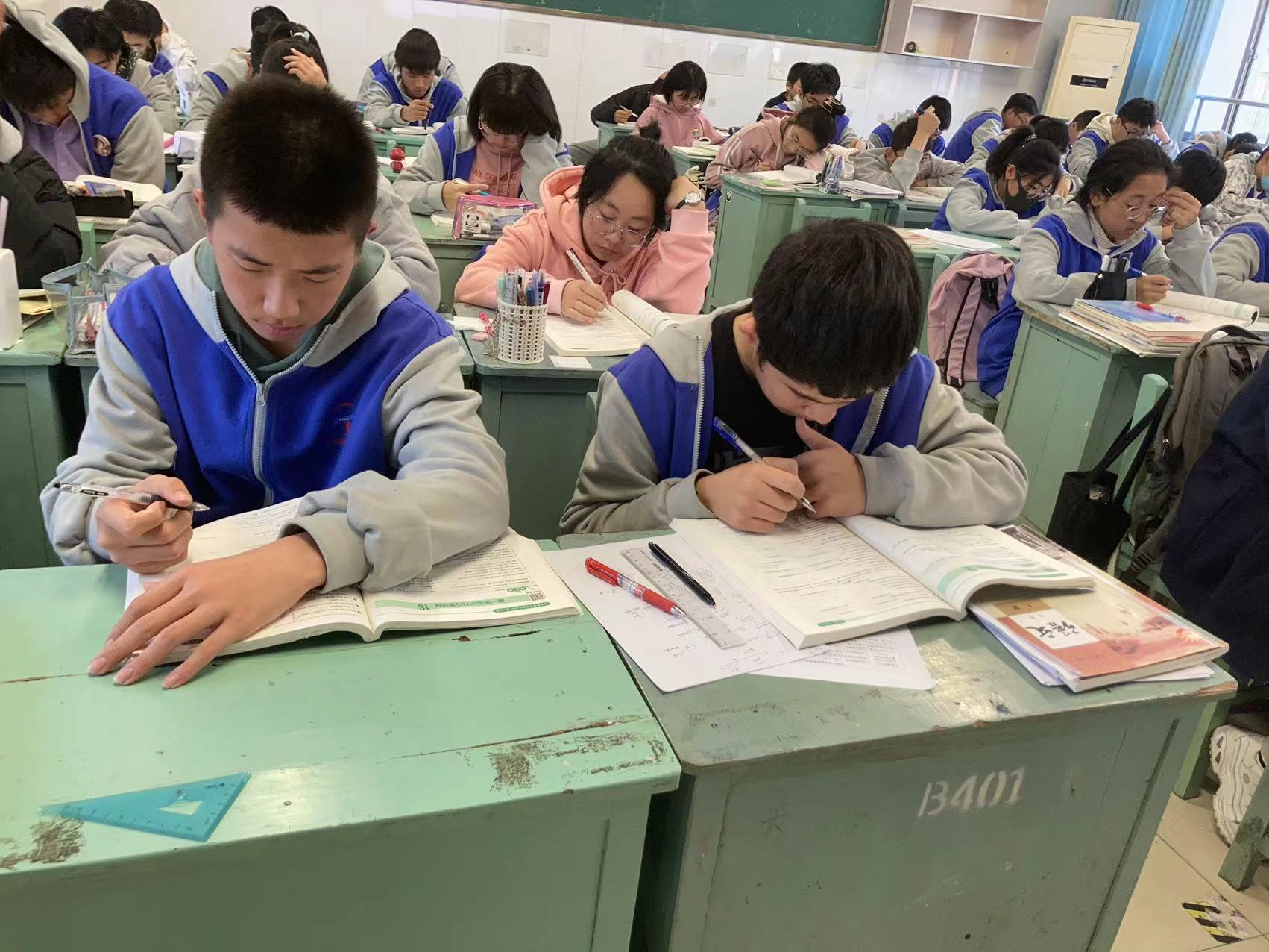 开学第80天：英语朗读批阅赏足球联赛负轻伤