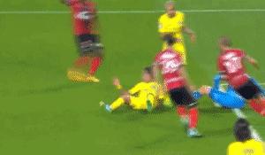 足球假摔教学手册,足球假摔同时假摔