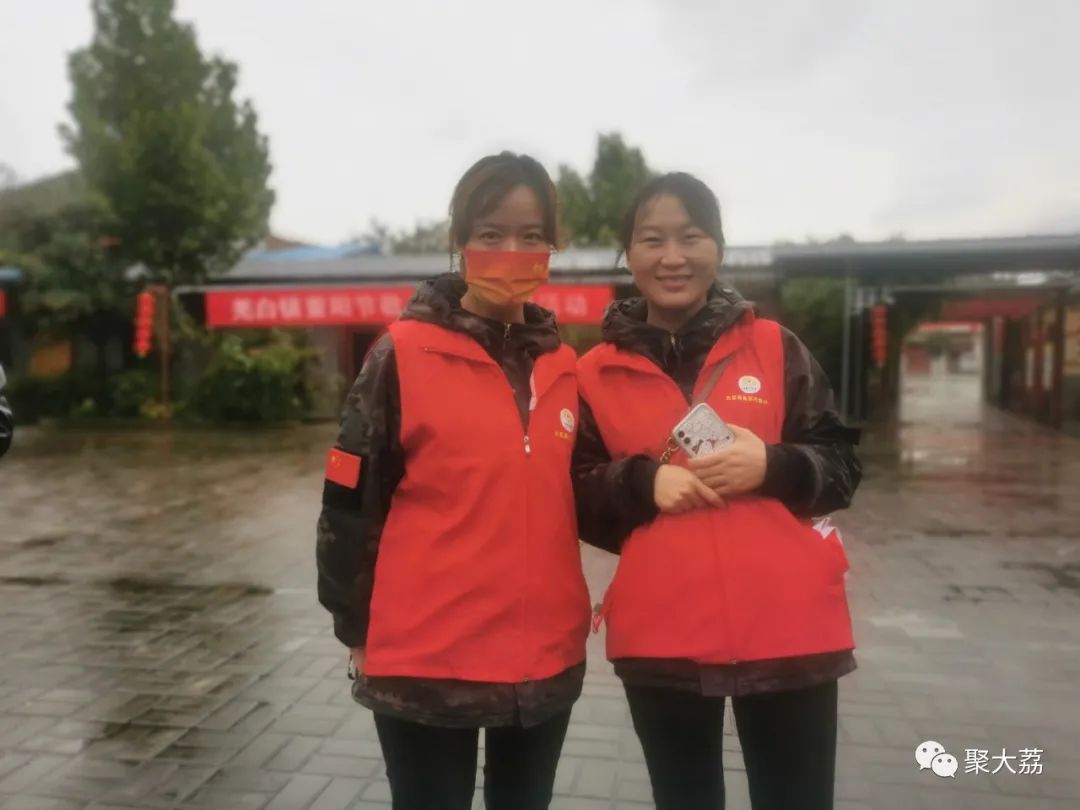 陪老人度过美好重阳节，大荔金龙、鸿运驾校、秦东考务中心在行动