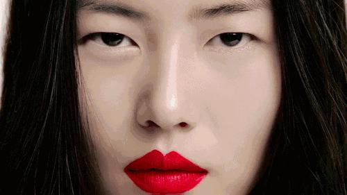 你还在跟着李佳琦买买买?口红营销是个大坑,其实只要一支就够了