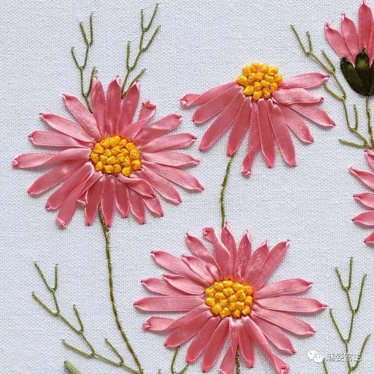 丝带绣盘结玫瑰花绣法图解,丝带绣图案教程牡丹