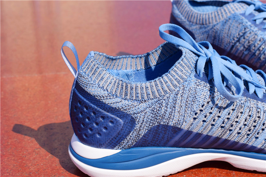 第一次穿软弹跑鞋感觉,第一次穿跑鞋有种站不稳的感觉