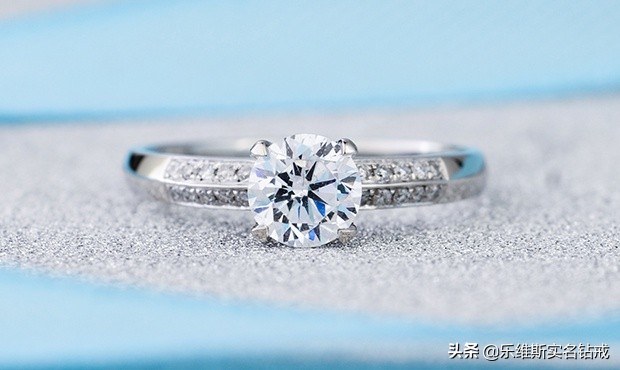 钻戒有划痕怎么处理,白金戒指刮伤人怎么处理