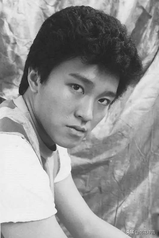 我很孤单周星驰英文怎么说,周星驰我很孤独