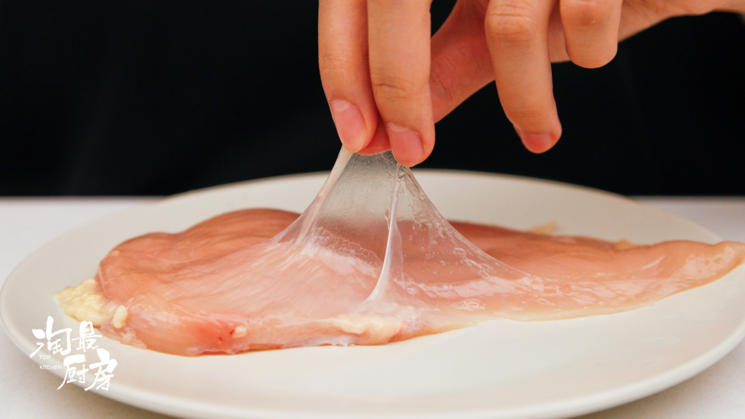 鸡胸肉变柔软多汁？真的不难