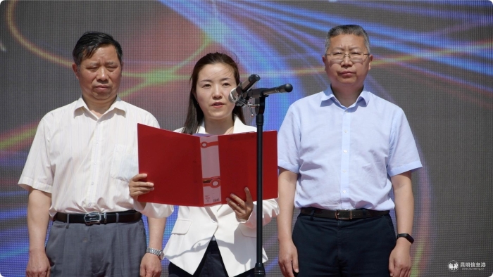 昆明三中呈贡学校升级,云大附中呈贡校区晋升一级三等