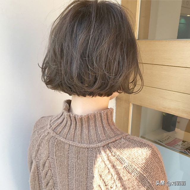 忍不住想剪头发,忍不住想去剪短发