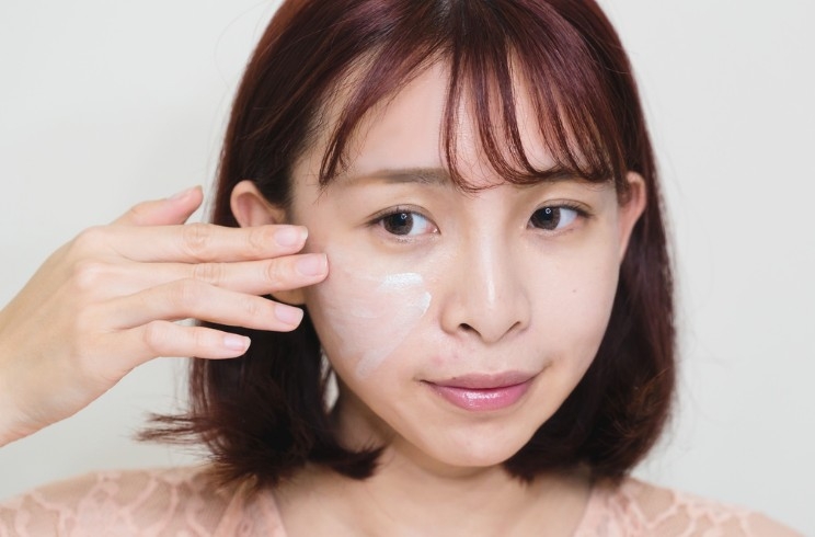 脸上有小细纹用什么抗老,去细纹最有效的小方法