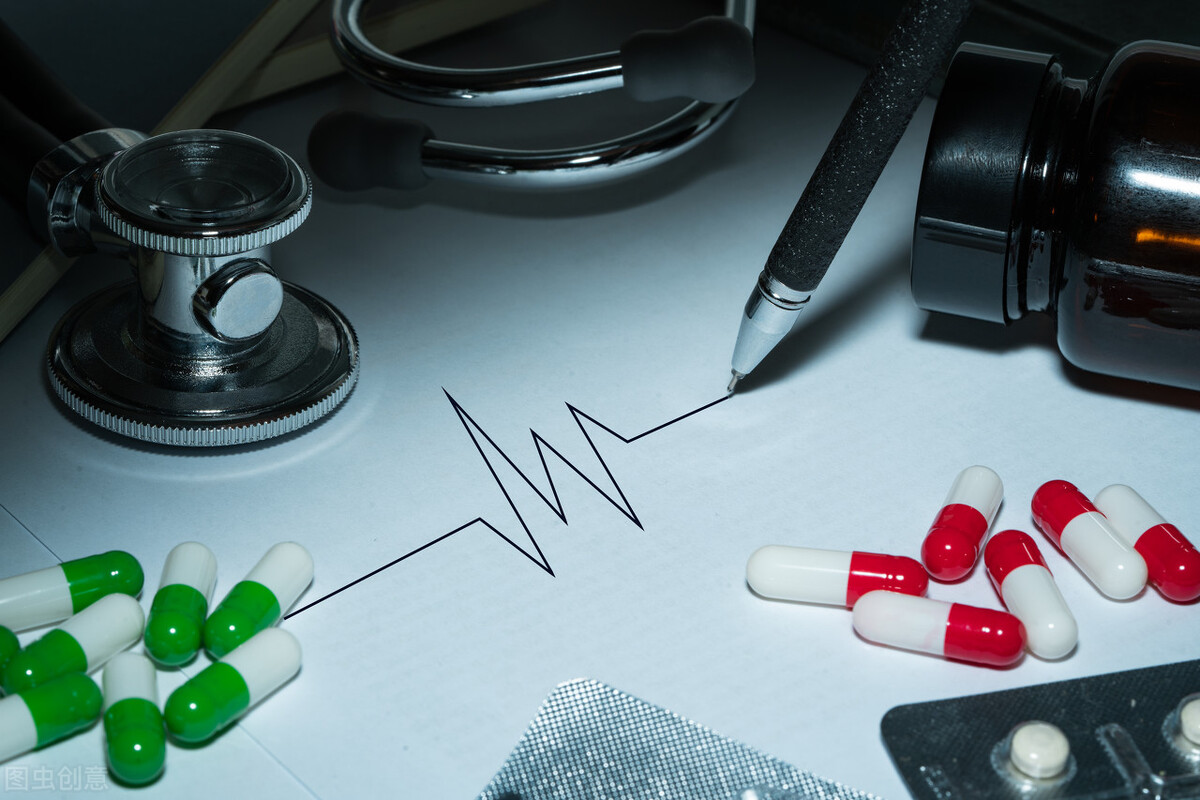 每年54.4万人心脏猝死，平均每分钟1例。三甲心内医生教你急救