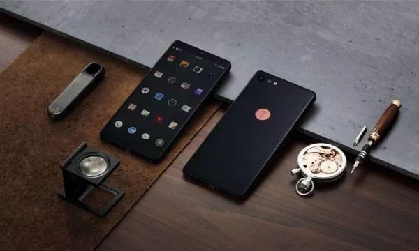 罗永浩锤子六周年,罗永浩重回锤子