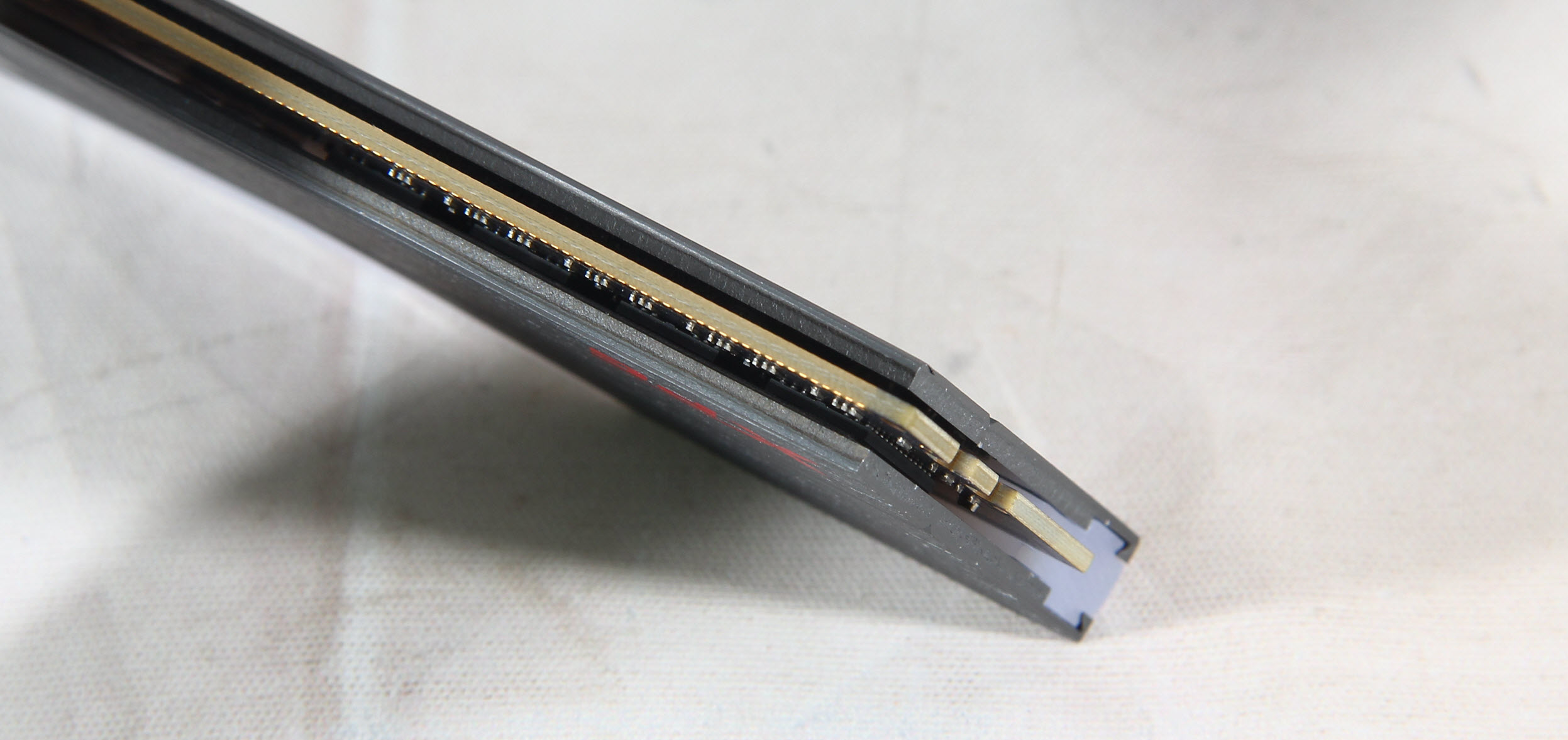 现在显卡入门级的买不到,显卡买刚好够用的还是更好的