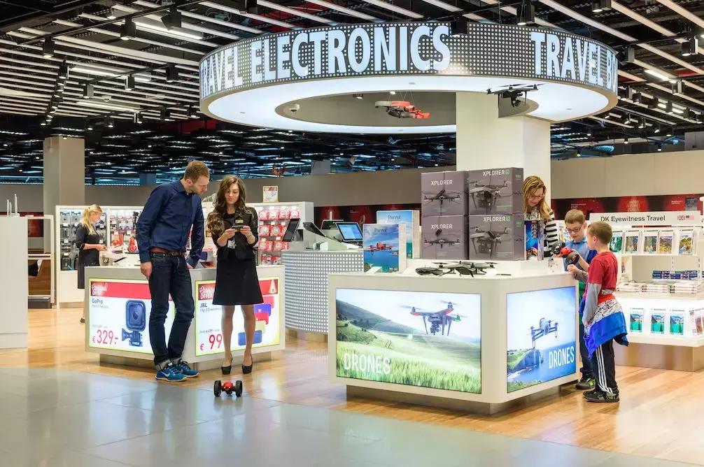 机场里的“十二时辰”，就服史基浦