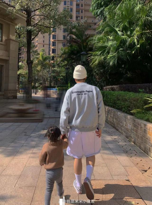 黄宗泽与内地富豪单亲妈妈相恋,与黄宗泽恋爱八年转身嫁富豪