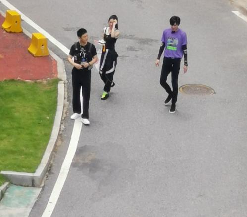 黄晓明赵丽颖刘宇宁同框,黄晓明赵丽颖刘宇宁出场