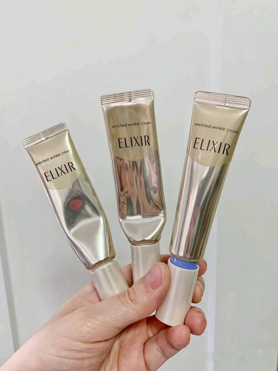 兰蔻眼霜菁纯眼霜适合什么年龄,兰蔻小黑瓶发光眼霜跟ahc眼霜测评