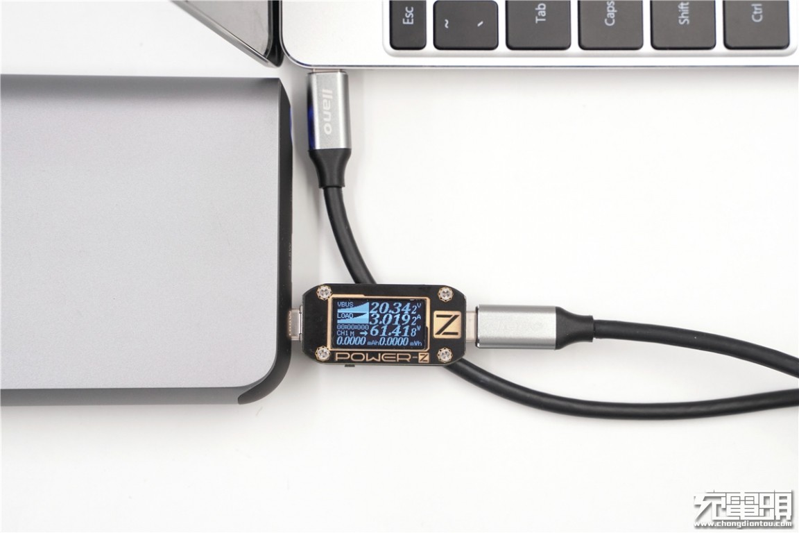 绿巨能充电器快充测评,绿巨能22.5瓦充电器