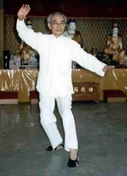 南怀瑾先生成功的两大条件,南怀瑾先生讲述视力锻炼