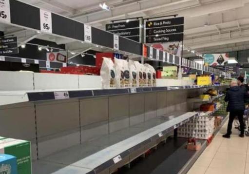 方舱医院抗击疫情实录,疫情下的武汉慢镜头