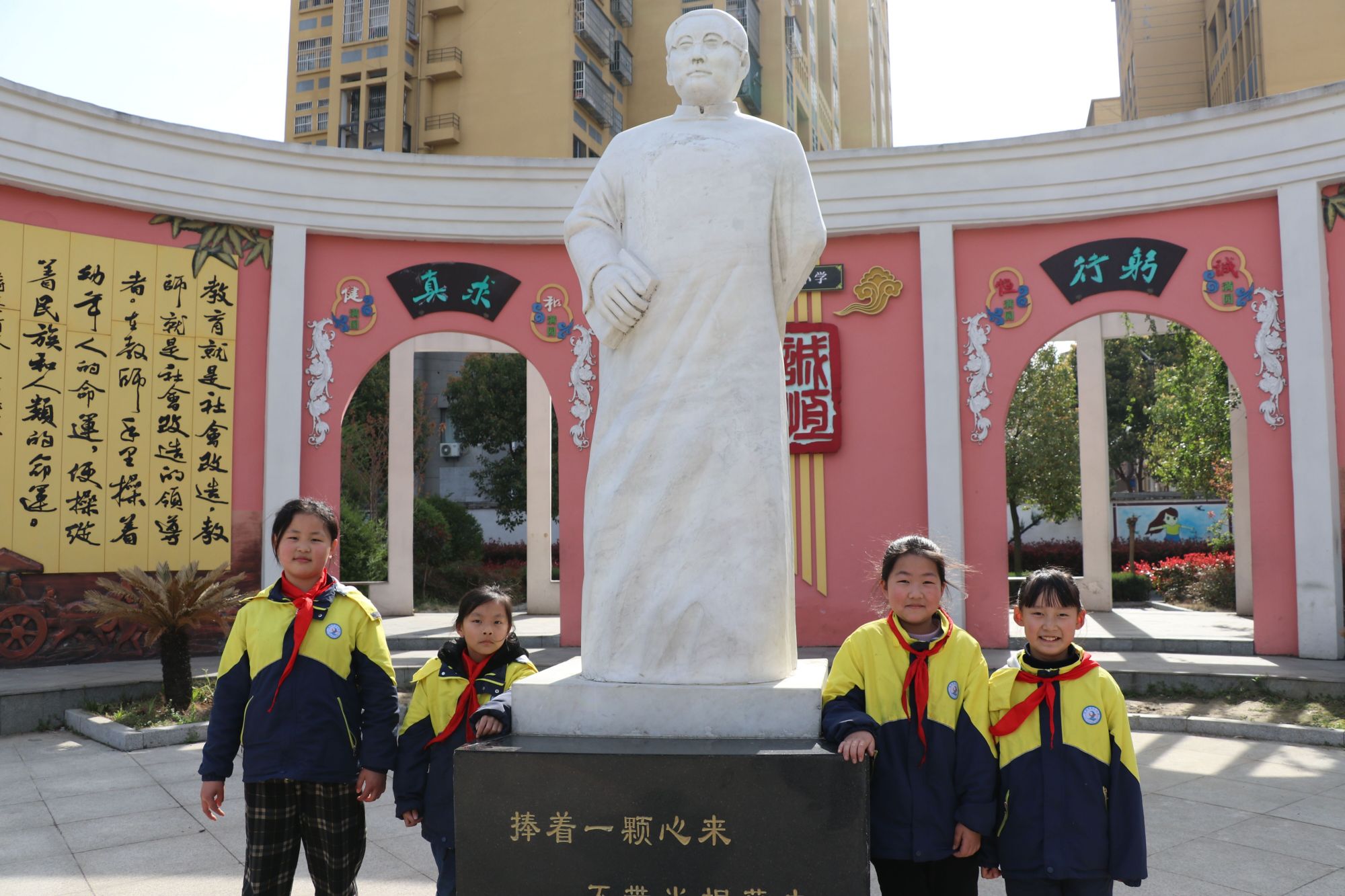 阜南9岁小孩,阜南第九小学校的视频