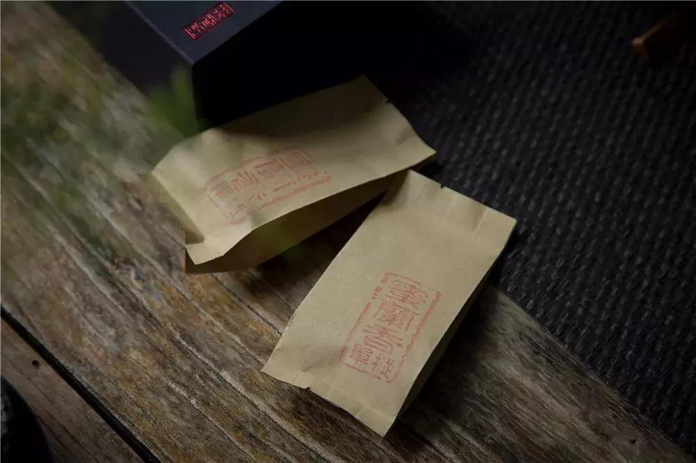 乌岽蜜兰香冲泡为什么会有苦涩感,乌岽老枞蜜兰香是什么茶