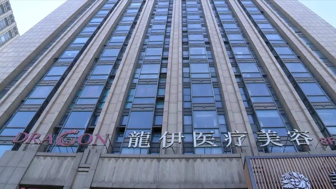 美容院整容鼻子歪,整形医院鼻子做歪了怎么办