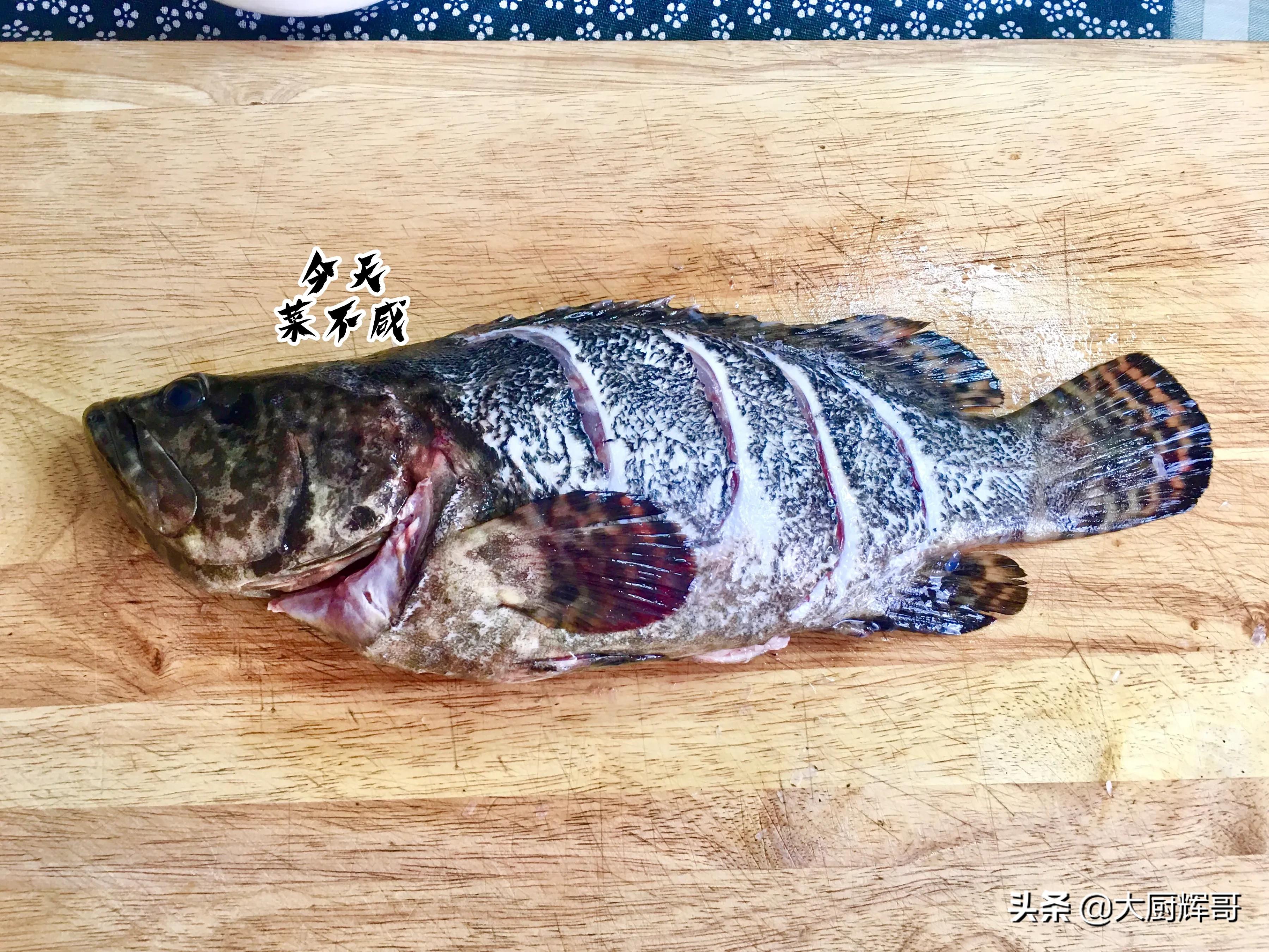 清蒸石斑鱼的教程简单易学,清蒸石斑鱼一般开锅蒸几分钟