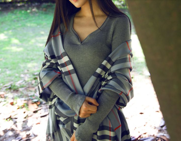 连衣裙毛衣秋冬穿搭,克莱因蓝毛衣穿搭秋冬