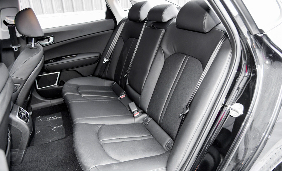 最厚道的合资b级车如今狂跌4万5,销量不温不火降价到12万多b级车