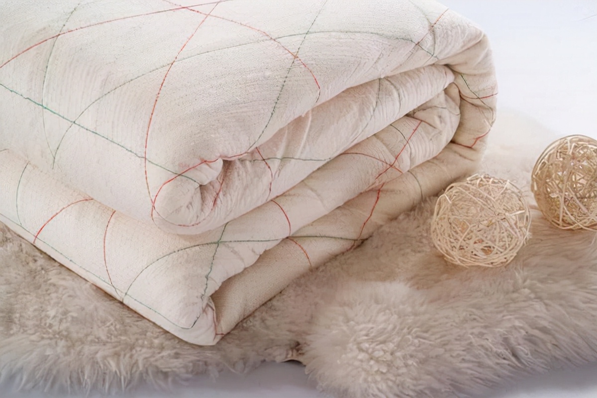 网易严选白鹅绒评测,网易严选95%鹅绒被经典款