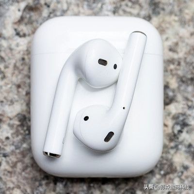 耳机左右声音大小不一样怎么维修,airpods另一只耳机声音断断续续的