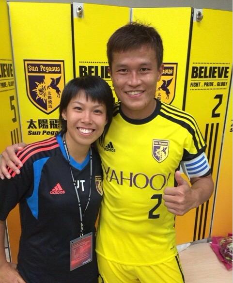 女足夺得亚洲杯冠军后孙雯的反应,孙雯祝贺女足夺冠