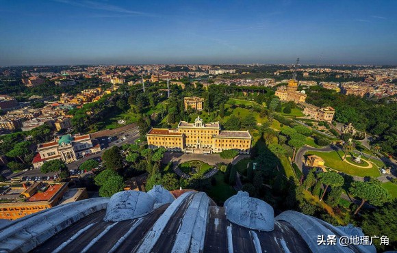 梵蒂冈教皇艾米,梵蒂冈教皇