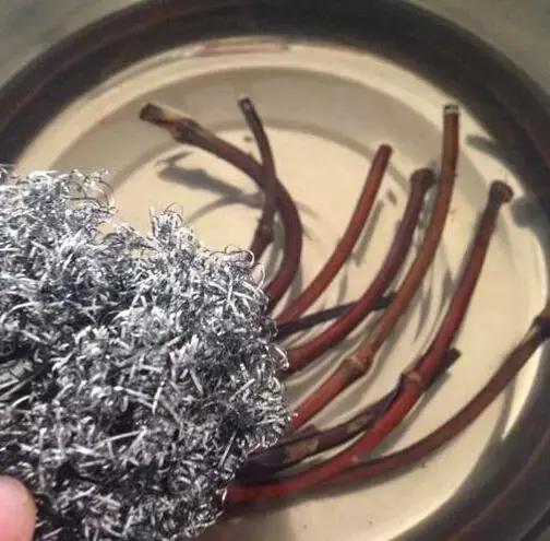 随便砍竹子做金箍棒,随便捡一节树枝雕刻木剑