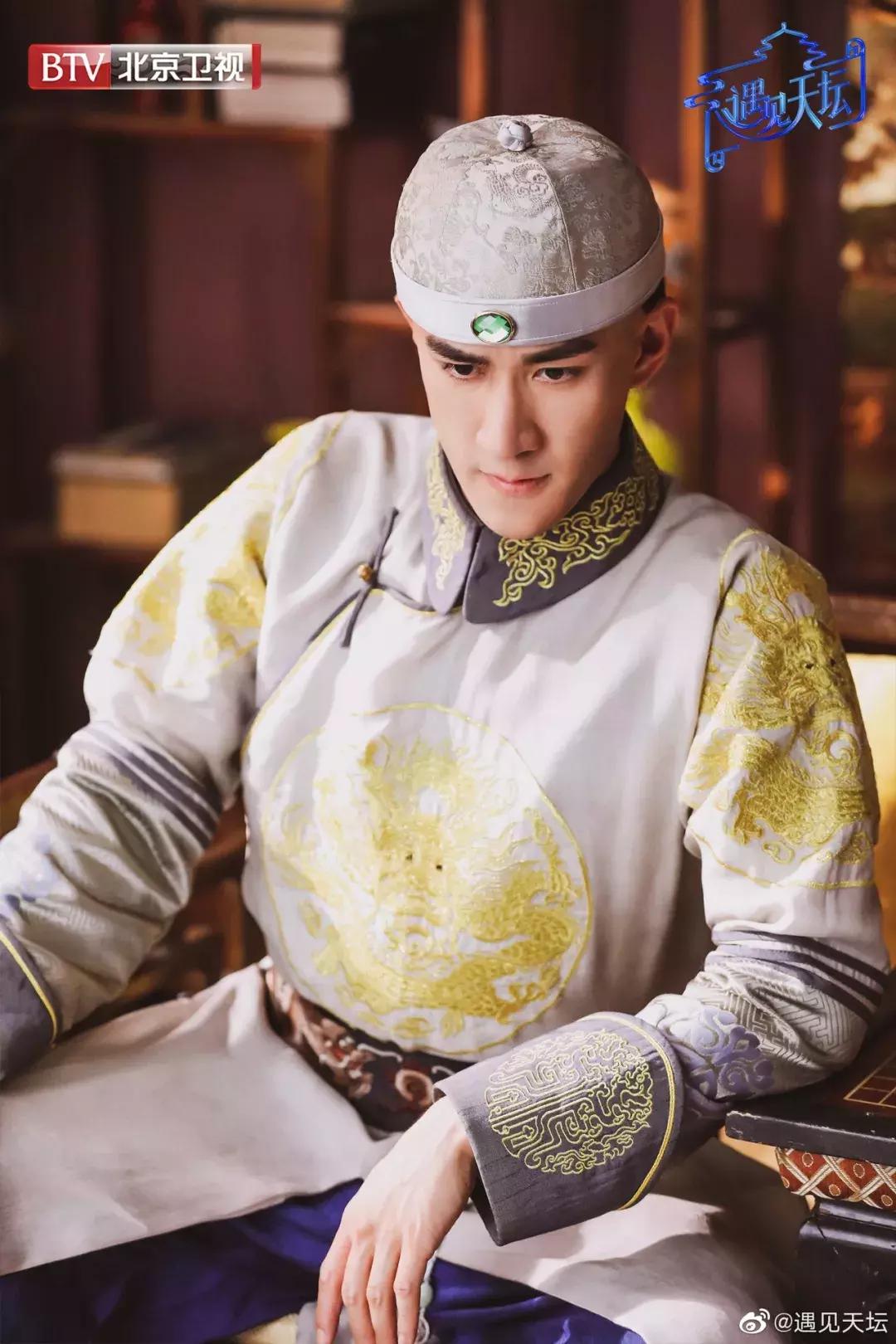 杨幂热巴baby双马尾气质动人,ab杨幂同框