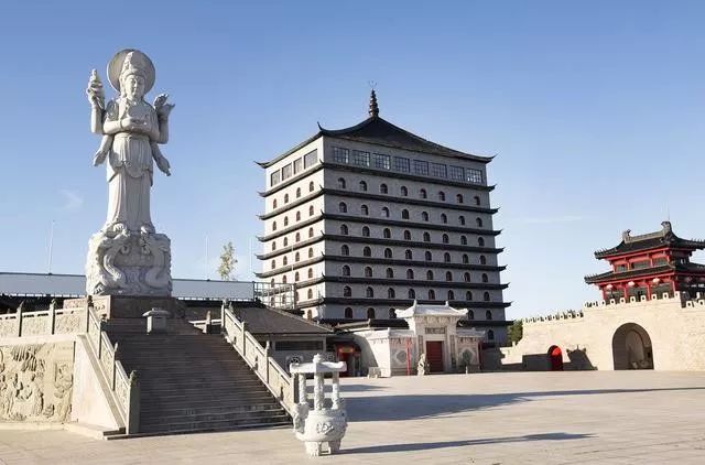 中国土豪斥资3个亿，在瑞典建了个“中国城”