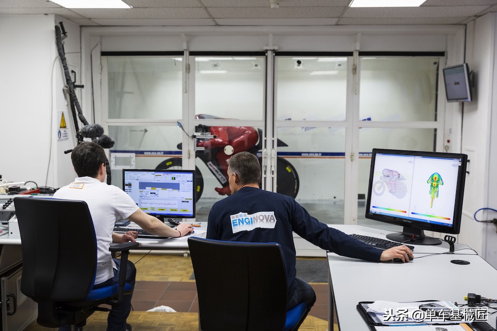 世界上最快，最气动的速降自行车，有人用它达到了223.3km每小时