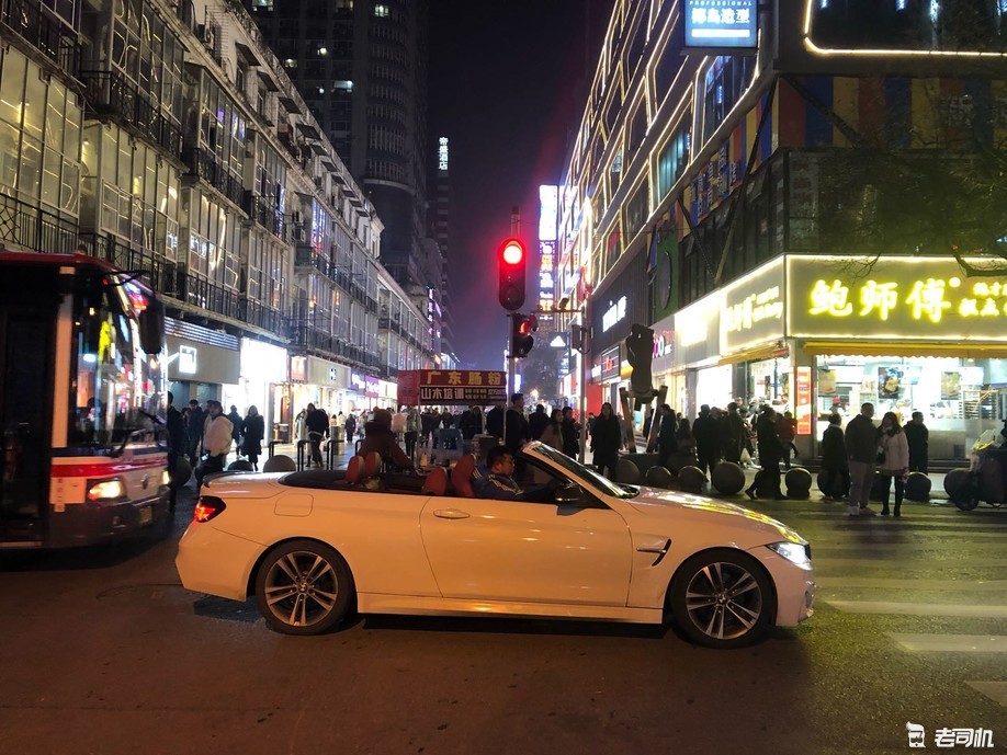 三十多万的敞篷四座,三十多万的敞篷