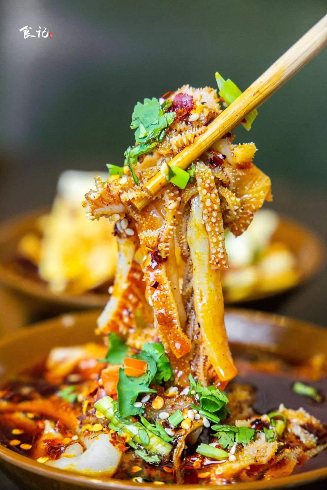 火爆襄阳的3层“壕锅”来袭！还有360°满到爆的龙虾牛蛙双子塔！