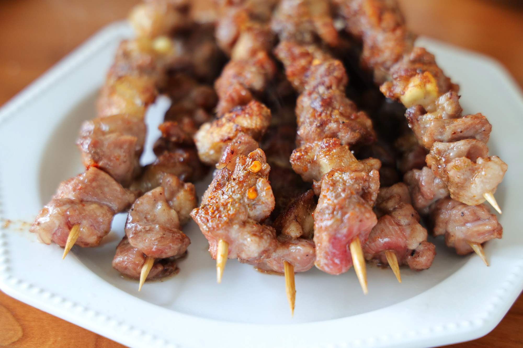 在家吃烧烤太舒服超过瘾,过年吃烧烤